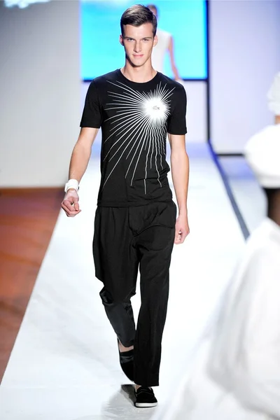 Look 2